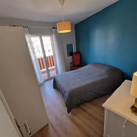 Apartment Traversant Avec Parking Gratuit Et Navette Gratuite A 2 Mn A Pied Cagnes-sur-Mer